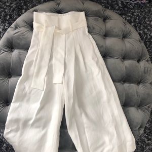 White wide leg pants, high waist. Like new